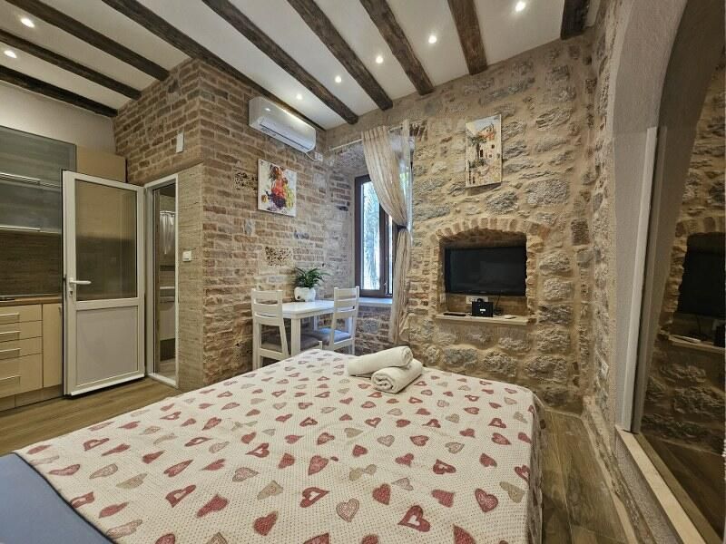 Flat in Kotor, Montenegro, 16 m² - picture 4