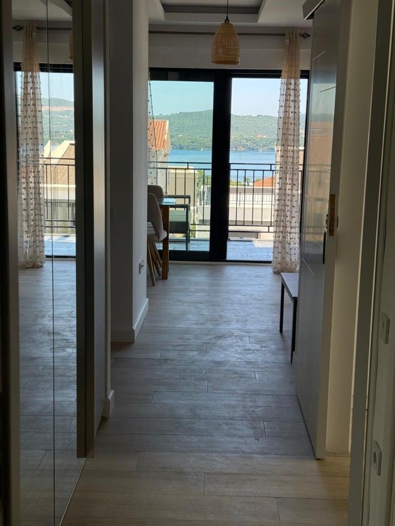 Appartamento a Tivat, Montenegro, 70 m² - foto 12