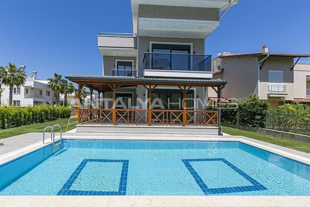 Villa in Serik, Türkei, 240 m² - Foto 1