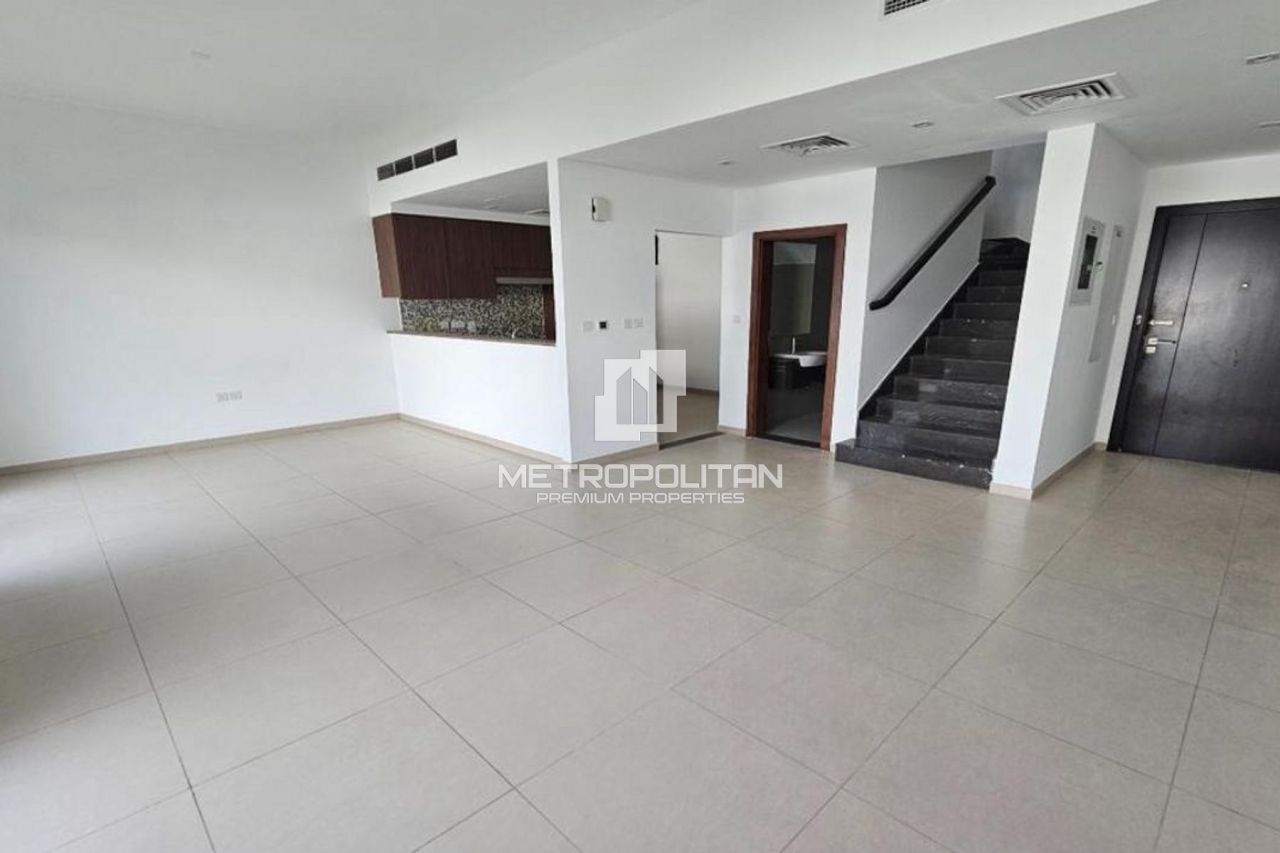 Townhouse in Dubai, UAE, 149 m² - picture 1