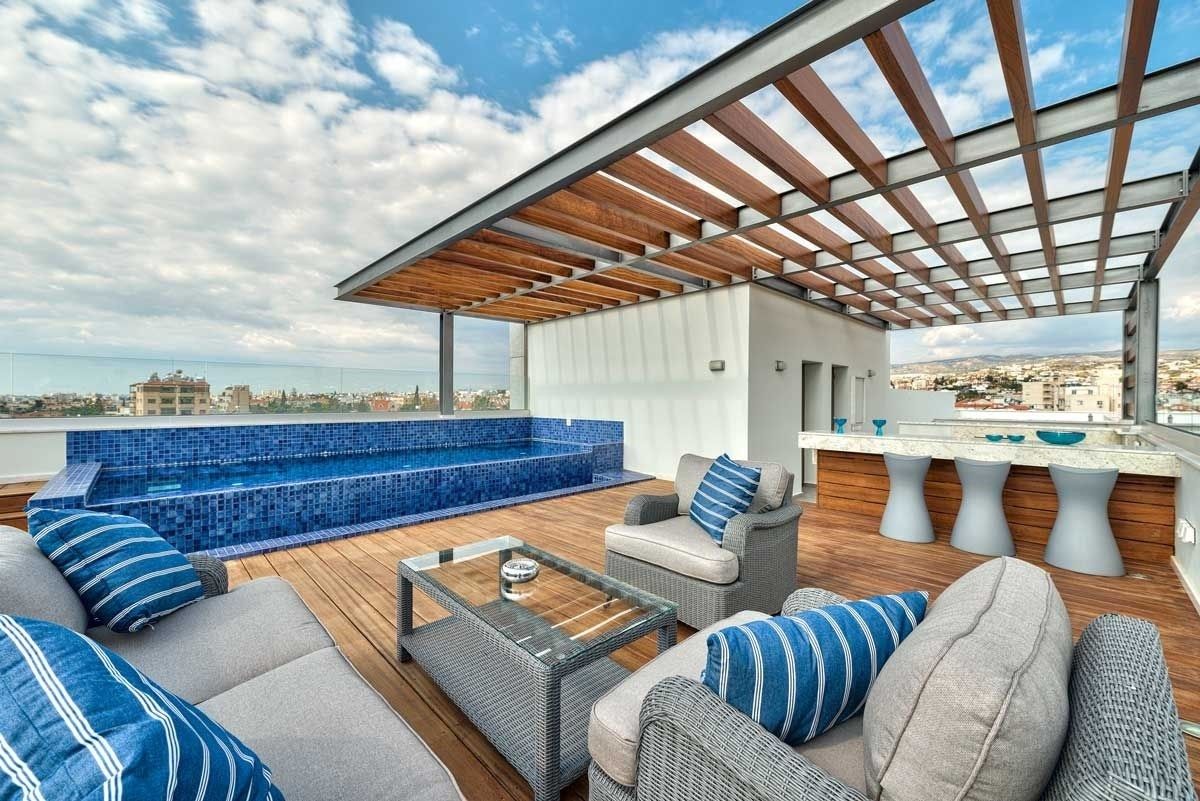 Penthouse in Limassol, Cyprus, 216 m² - picture 1