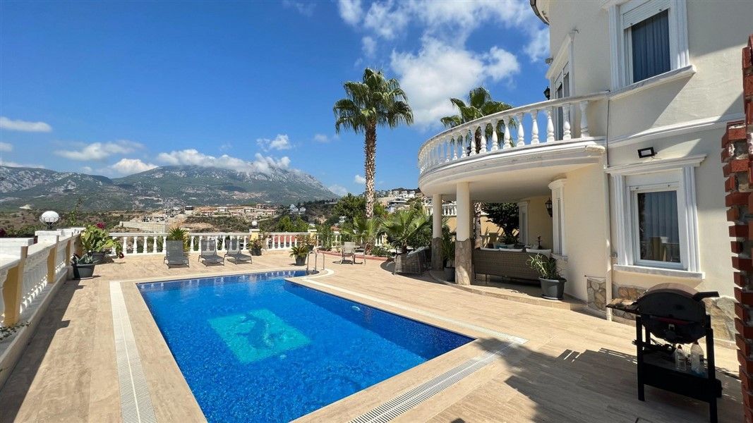 Villa à Alanya, Turquie, 250 m² - image 1