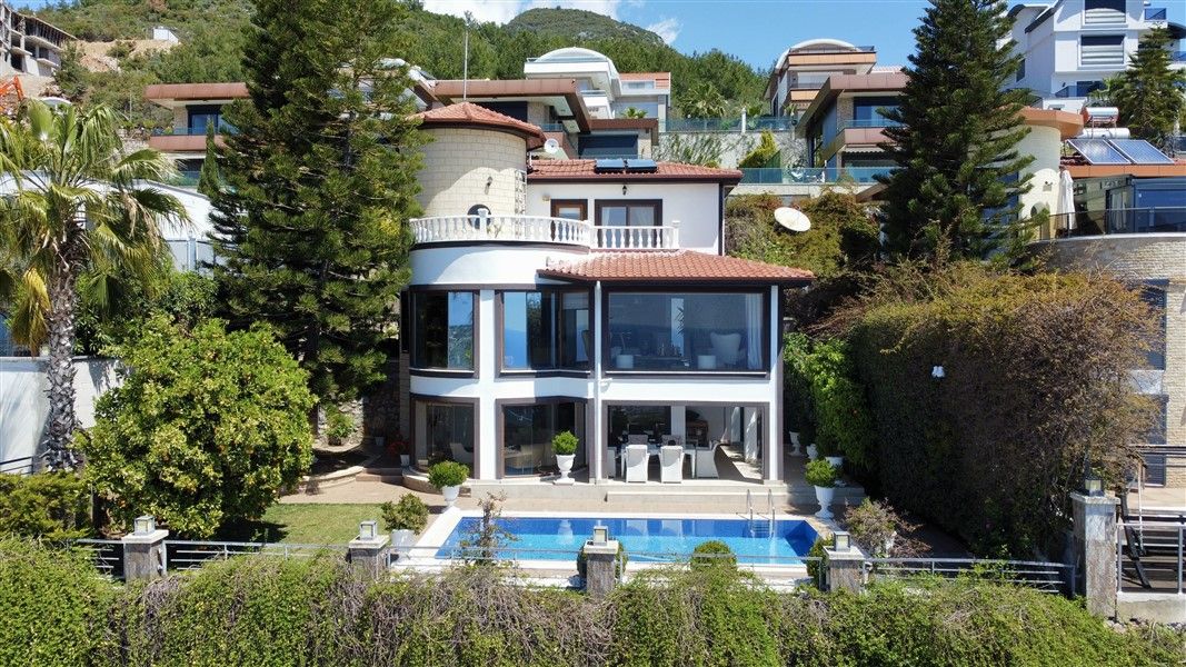 Villa in Alanya, Turkey, 251 m² - picture 1