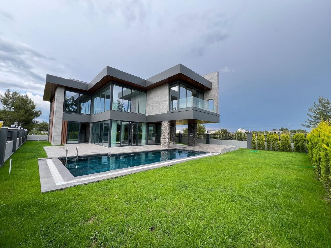 Villa in Antalya, Türkei, 408 m² - Foto 1