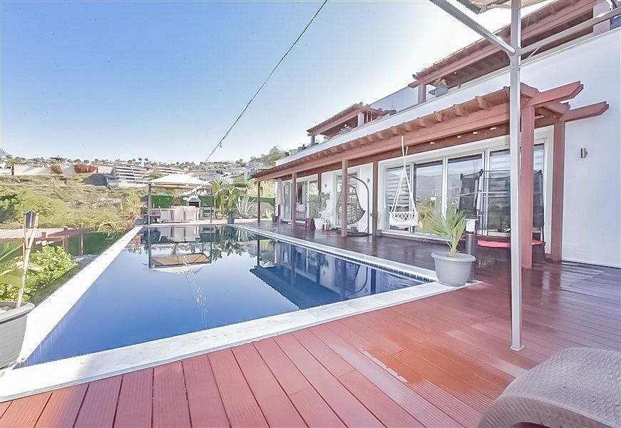 Villa in Alanya, Turkey, 292 m² - picture 1