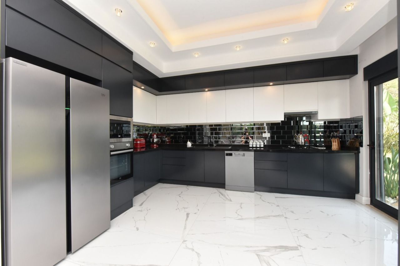 Villa in Alanya, Türkei, 351 m² - Foto 12