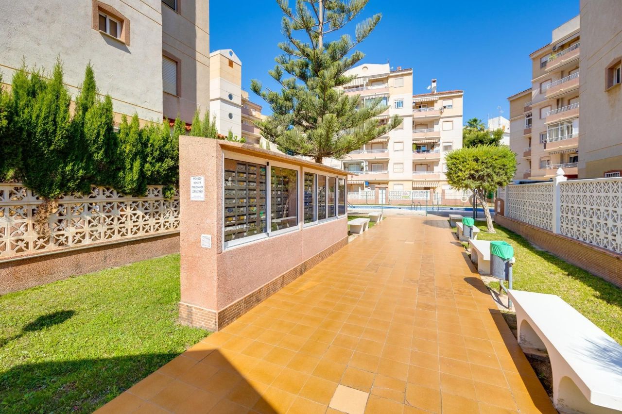 Appartamento a Torrevieja, Spagna, 56 m² - foto 17