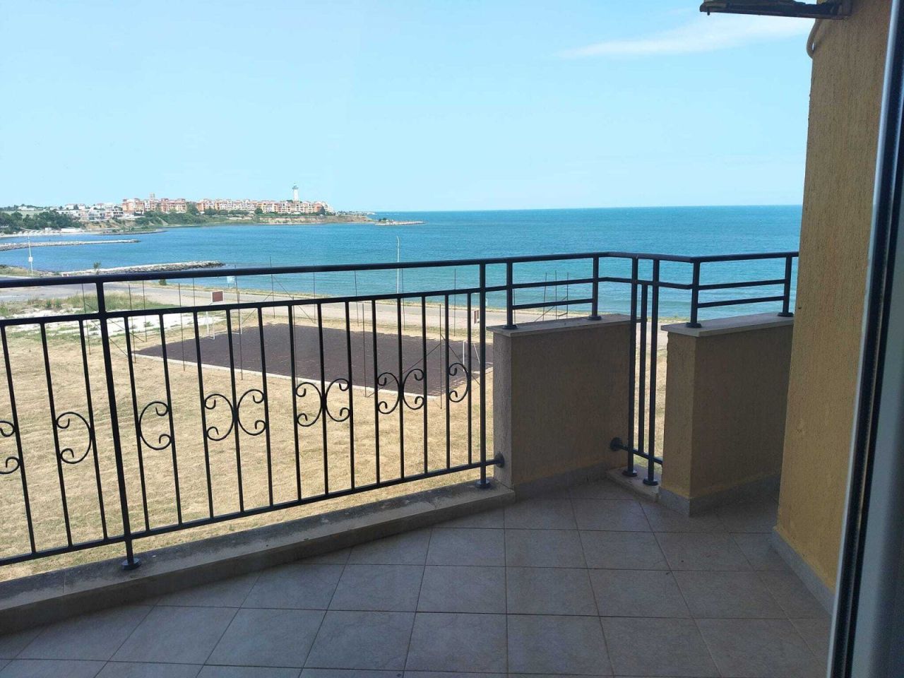 Apartamento en Aheloy, Bulgaria, 82 m² - imagen 1
