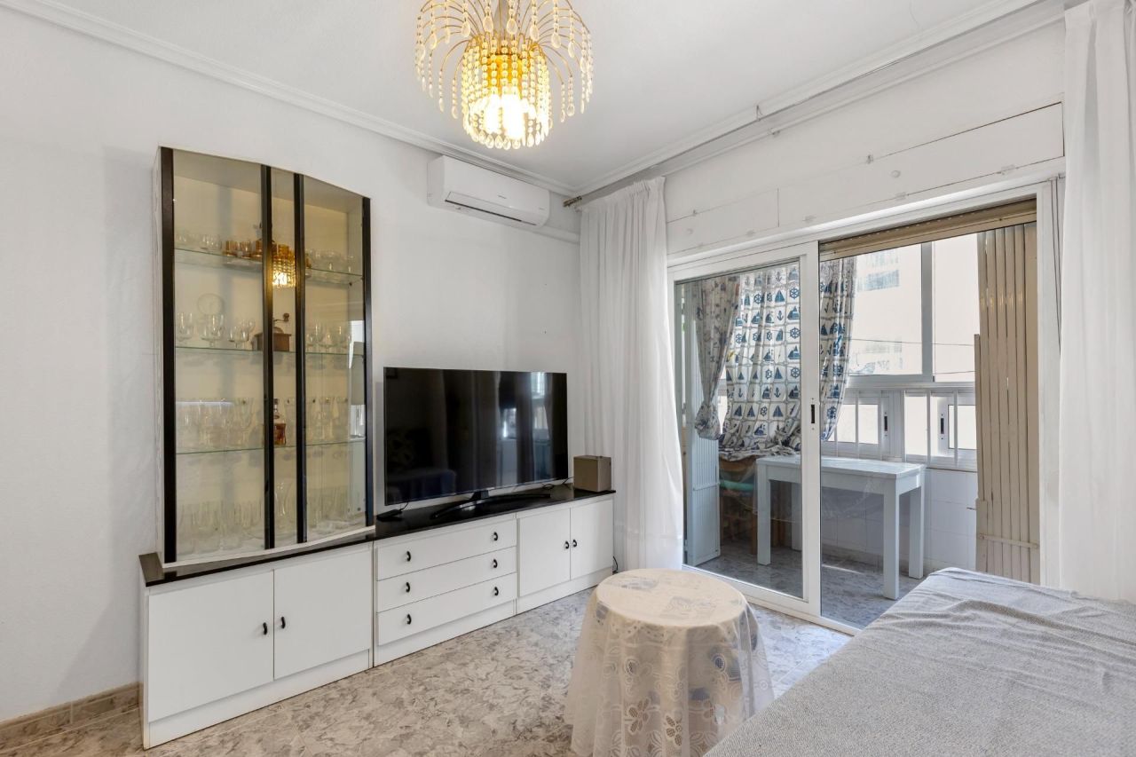 Appartamento a Torrevieja, Spagna, 58 m² - foto 3