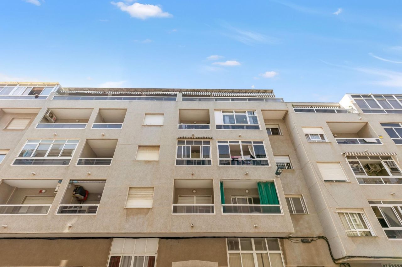 Flat in Torrevieja, Spain, 58 m² - picture 1