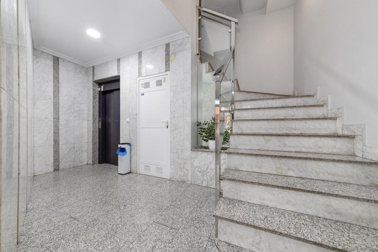 Piso en Torrevieja, España, 90 m² - imagen 15