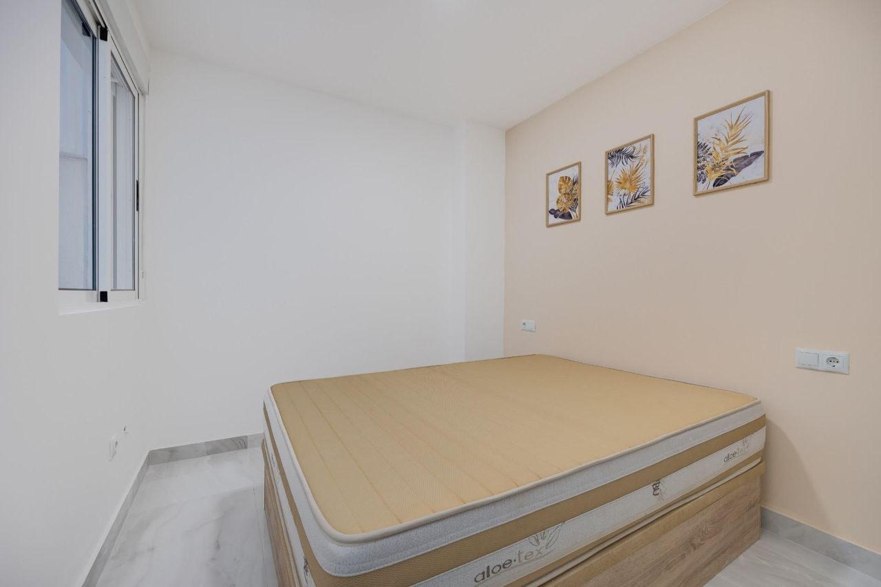 Piso en Torrevieja, España, 90 m² - imagen 13