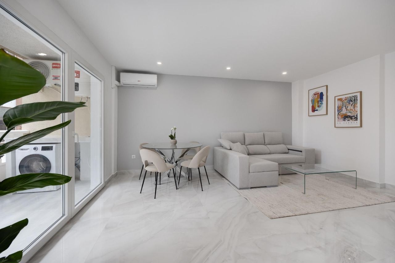 Piso en Torrevieja, España, 90 m² - imagen 6