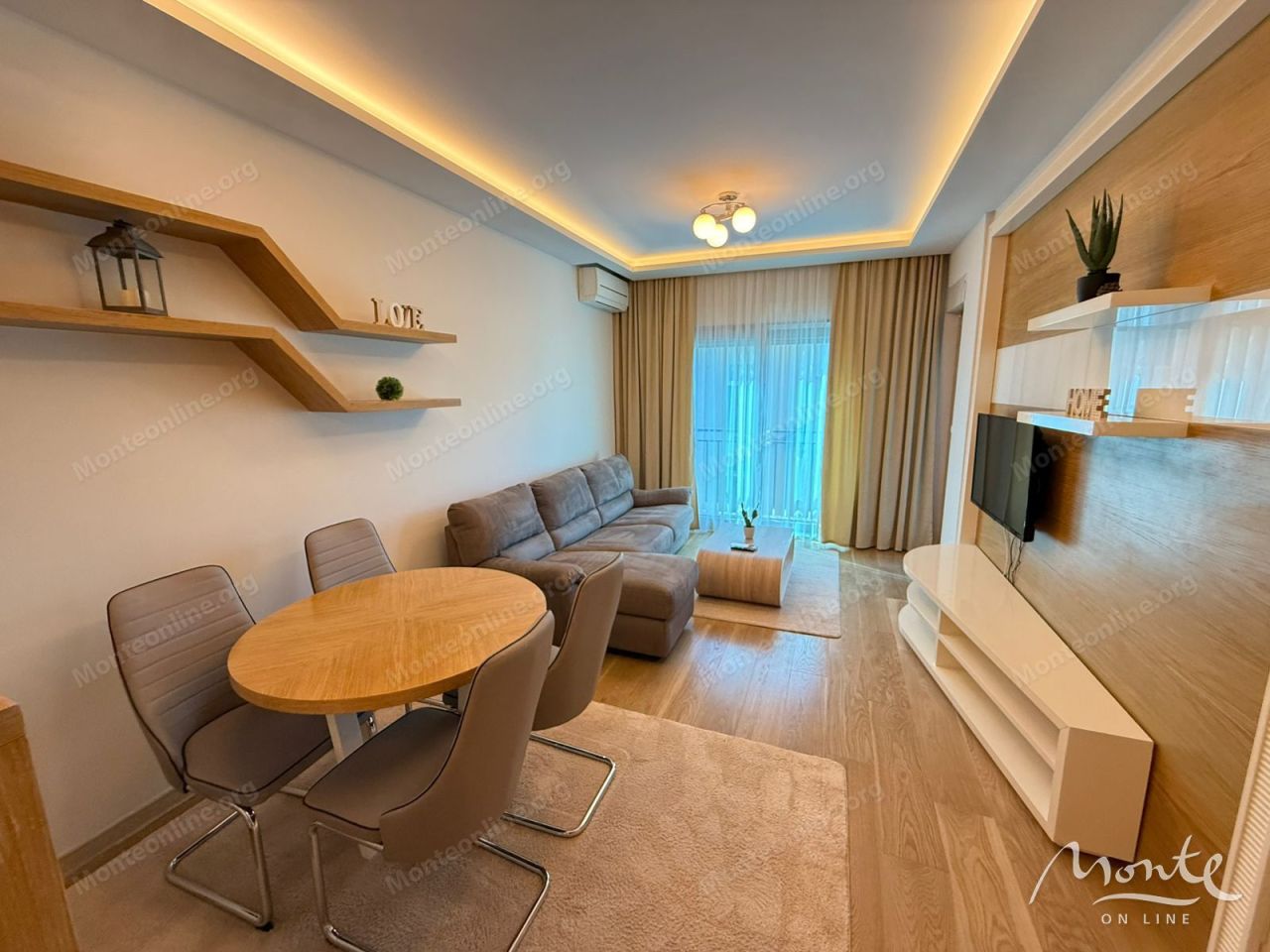 Wohnung in Budva, Montenegro, 44 m² - Foto 1
