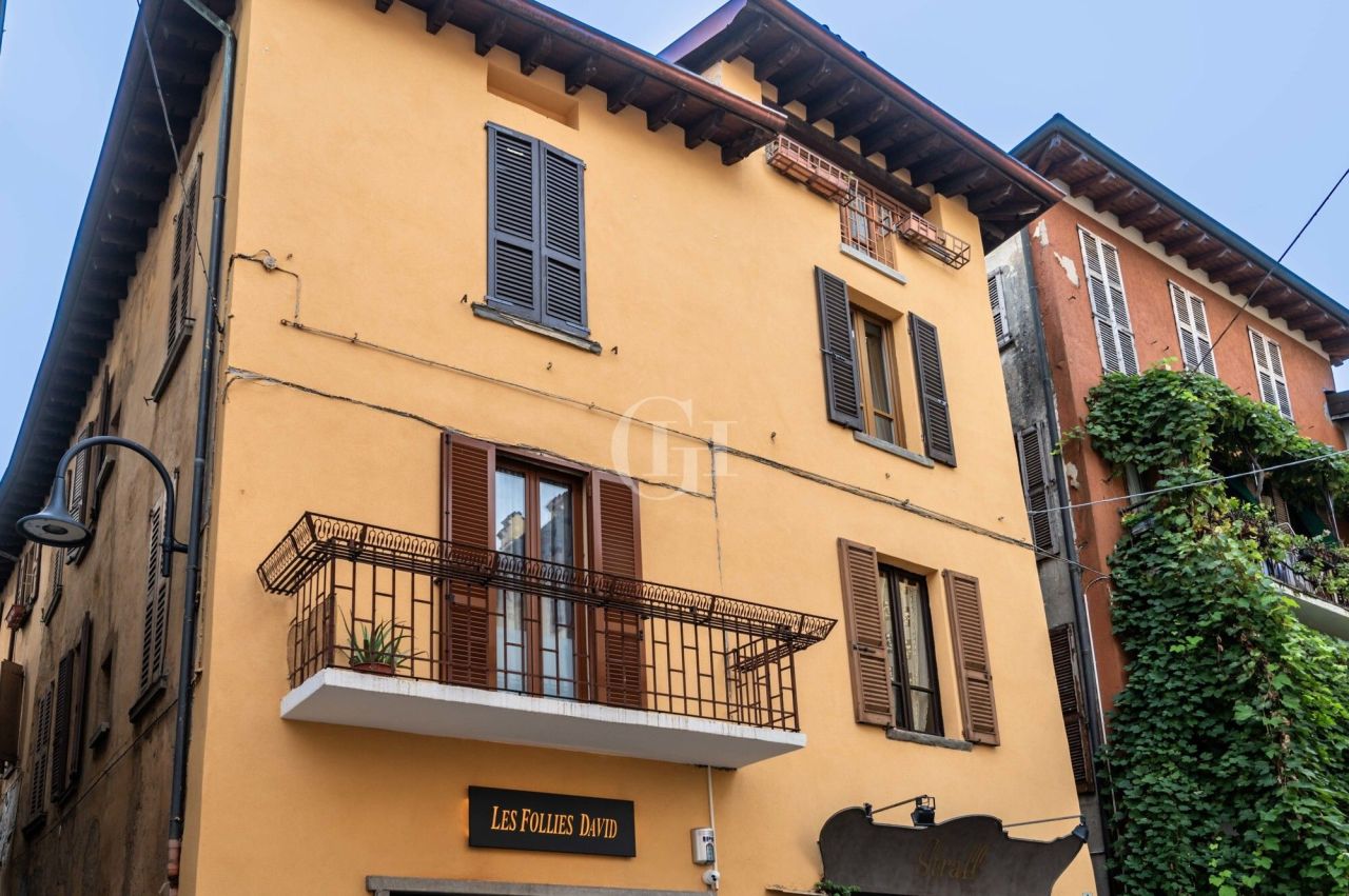 Mietshaus in Iseosee, Italien, 600 m² - Foto 1