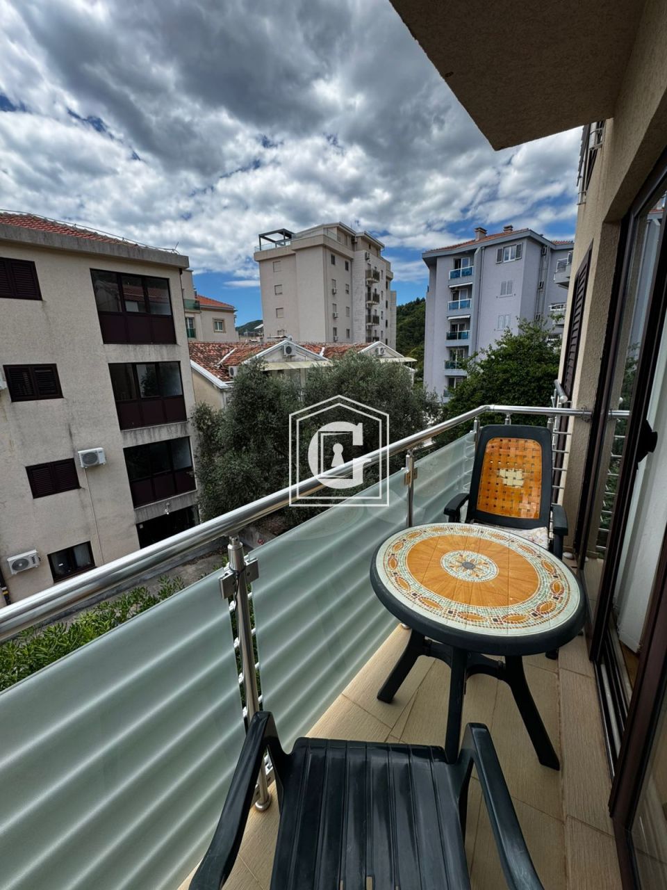 Apartment in Becici, Montenegro, 40 m² - picture 1