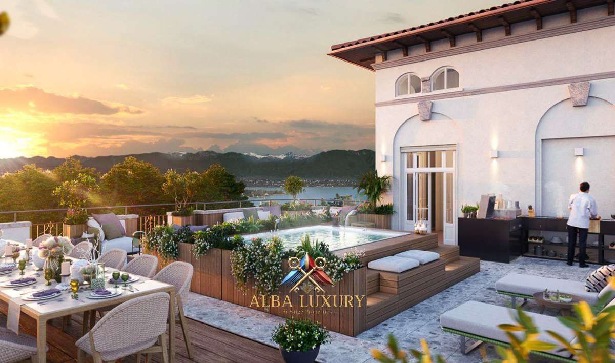 Appartement à Desenzano del Garda, Italie, 430 m² - image 1