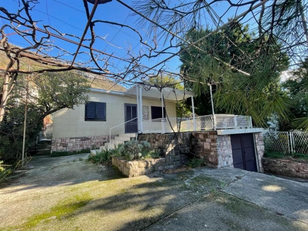 Maison à Sutomore, Monténégro, 62 m² - image 1