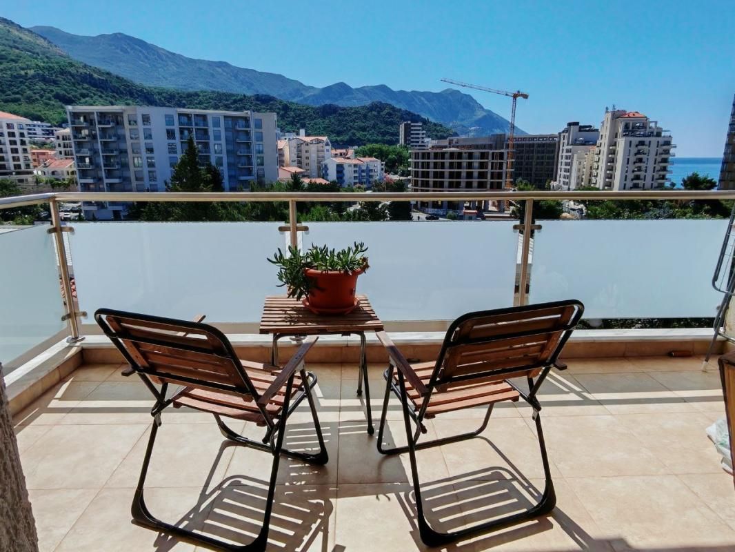 Wohnung in Becici, Montenegro, 80 m² - Foto 1