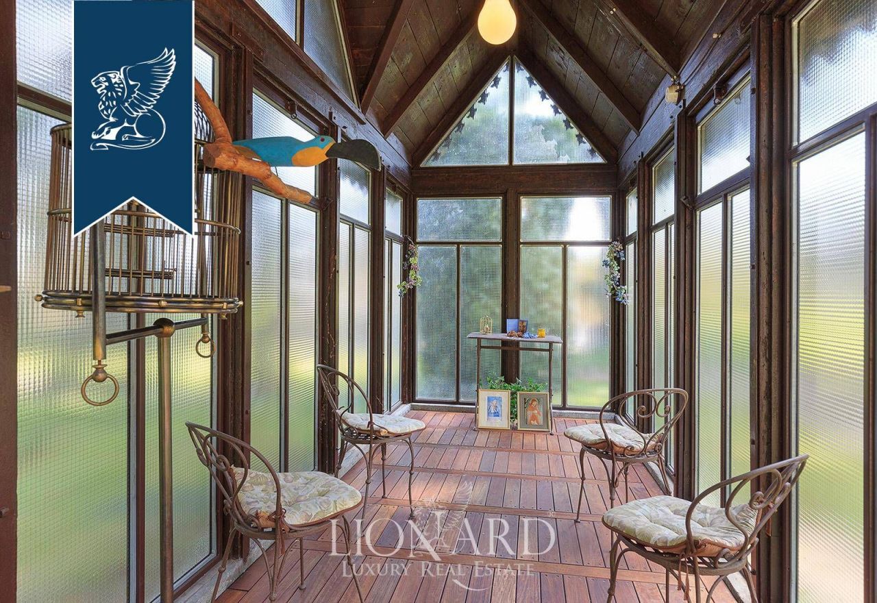 Villa en Erba, Italia, 2 520 m² - imagen 8