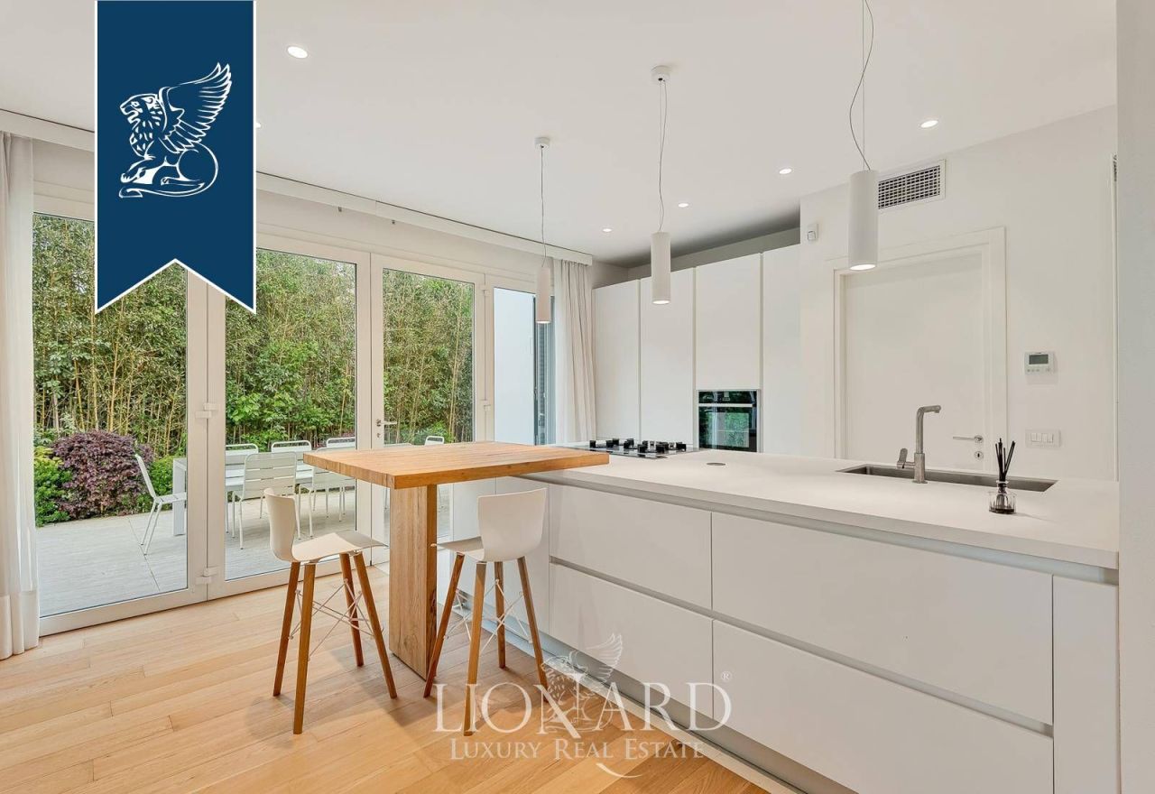 Villa a Forte dei Marmi, Italia, 250 m² - foto 13