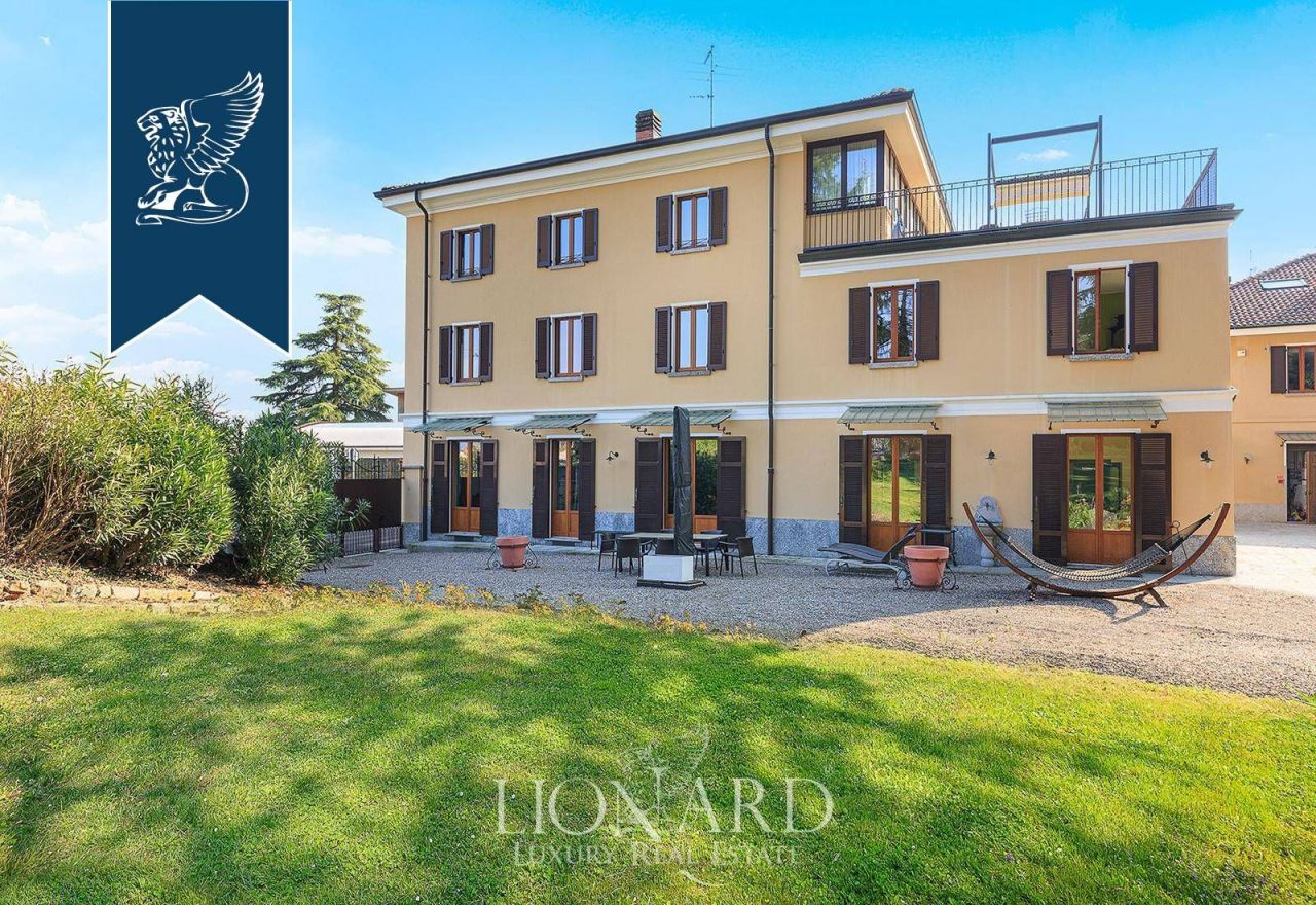 Villa en Erba, Italia, 2 520 m² - imagen 14