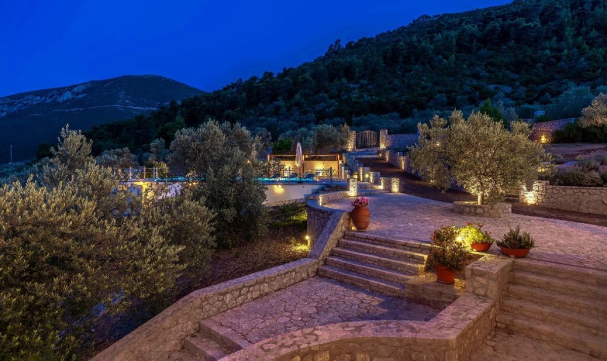 Casa en Peloponeso, Grecia, 420 m² - imagen 2