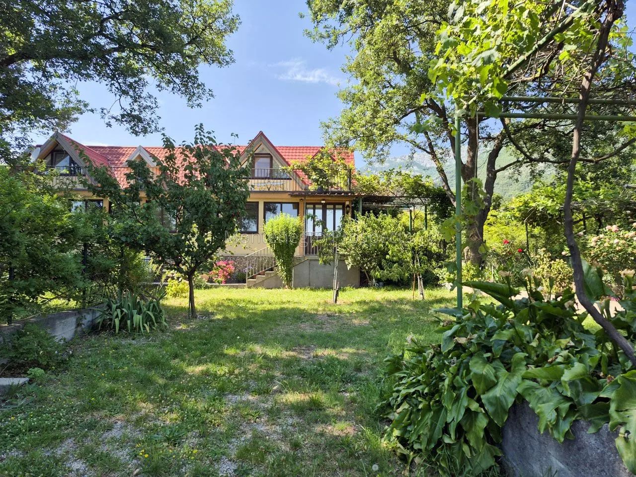 Maison à Sutomore, Monténégro, 127 m² - image 1