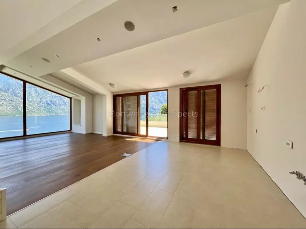 Villa en Stoliv, Montenegro, 664 m² - imagen 2