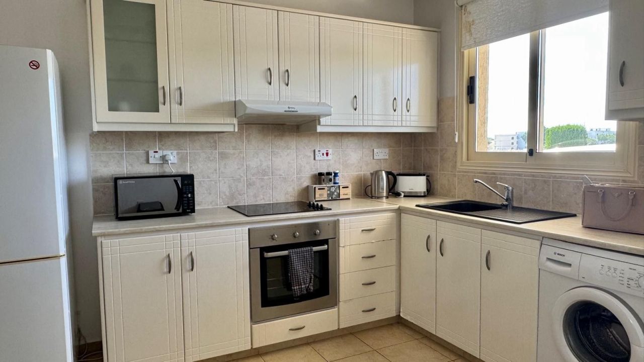 Apartment in Paphos, Cyprus, 88 m² - picture 8