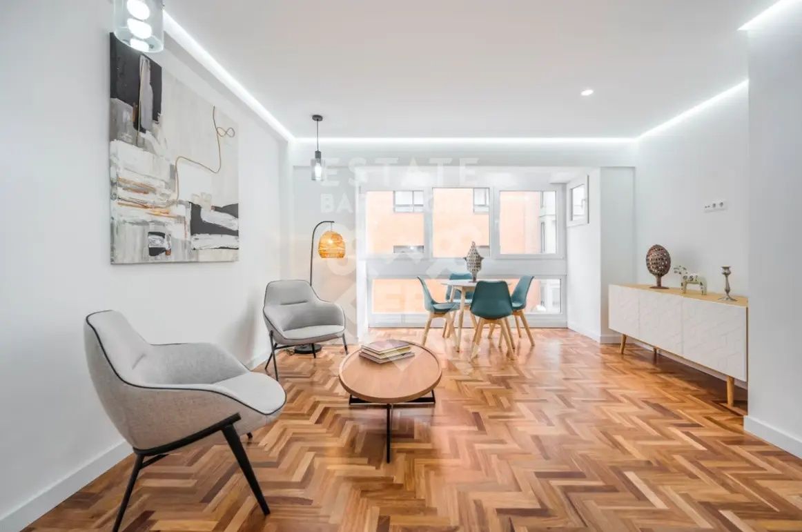 Apartment in Madrid, Spain, 108 m² - picture 1