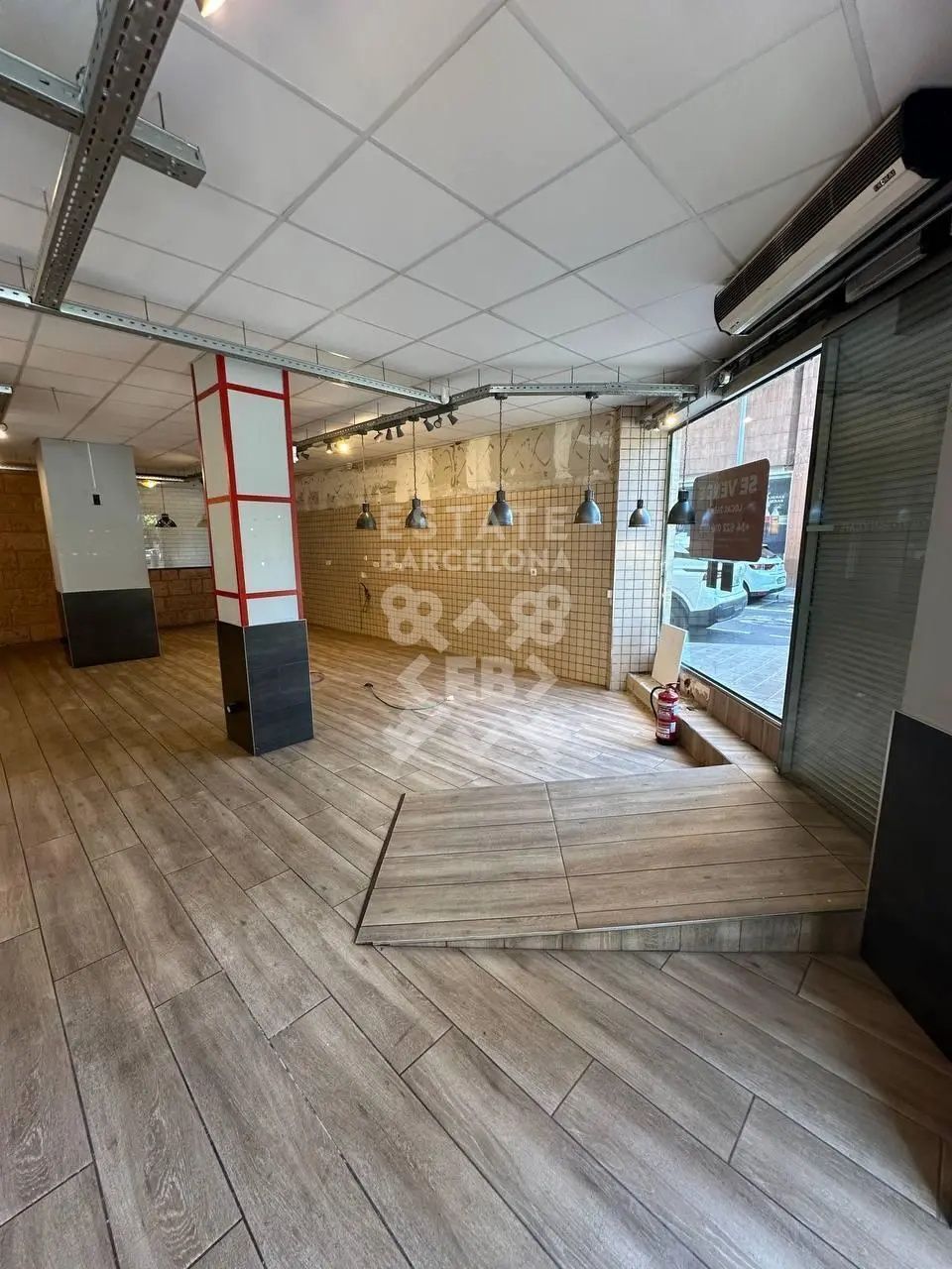 Commercial property in Alicante, Spain, 246 m² - picture 2