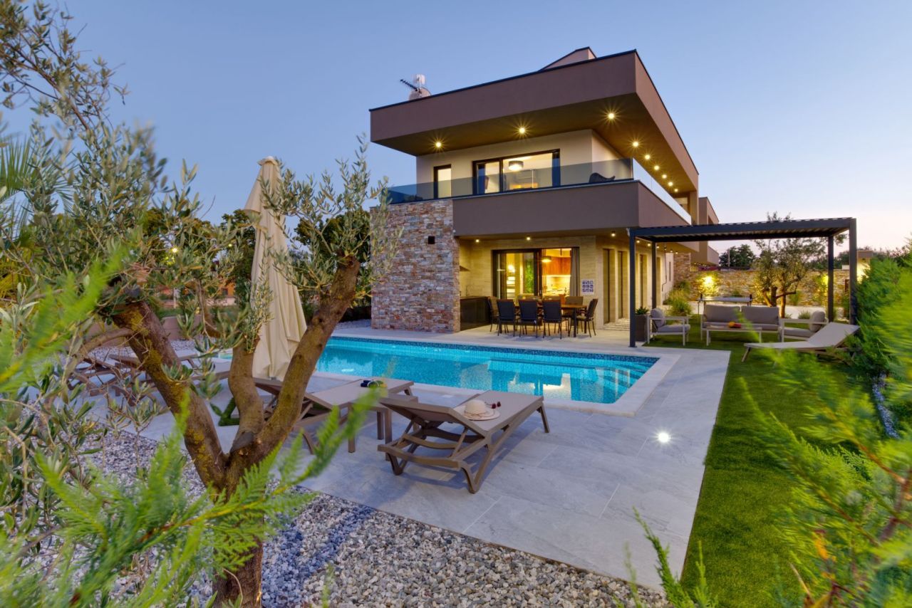 Villa Loborika, Croatie, 200 m² - image 1