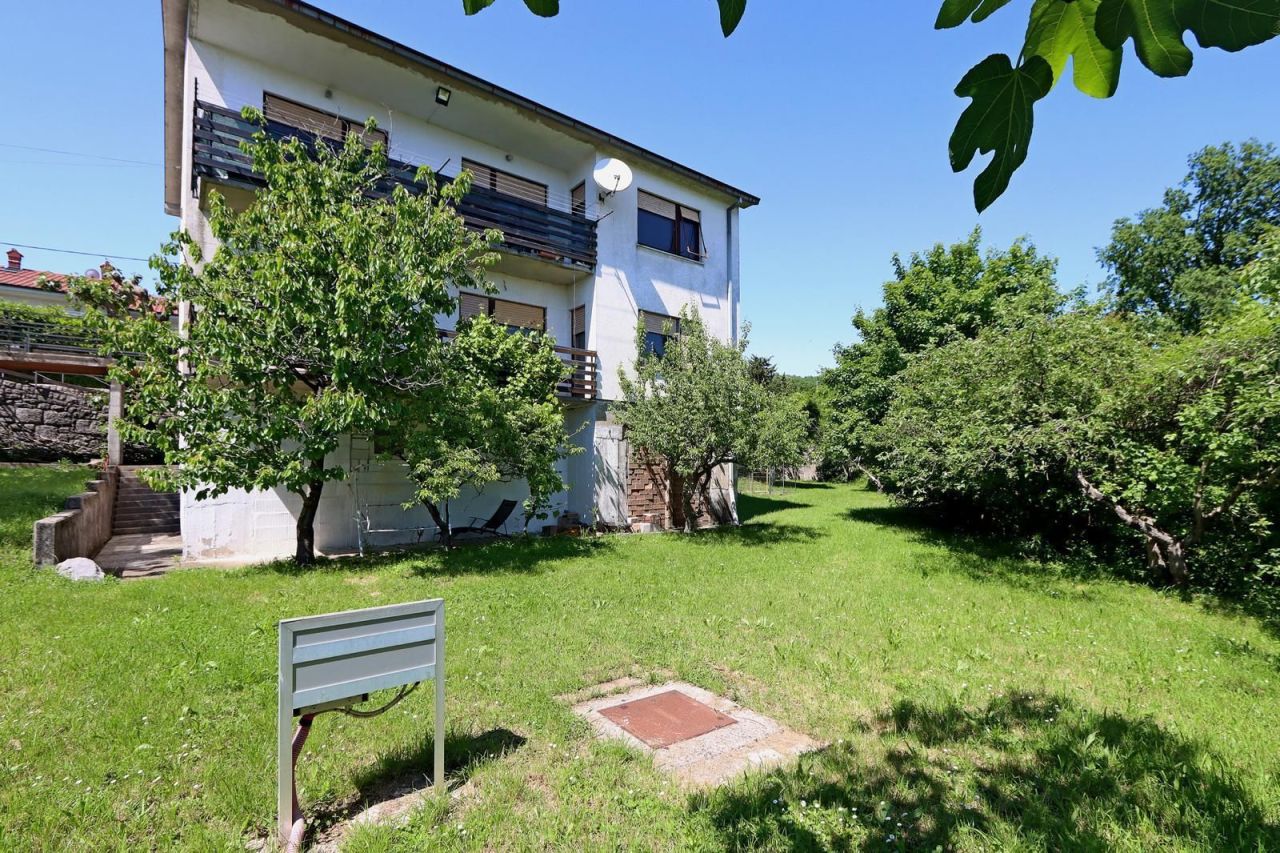 Villa Matulji, Croatia, 399 m² - picture 1