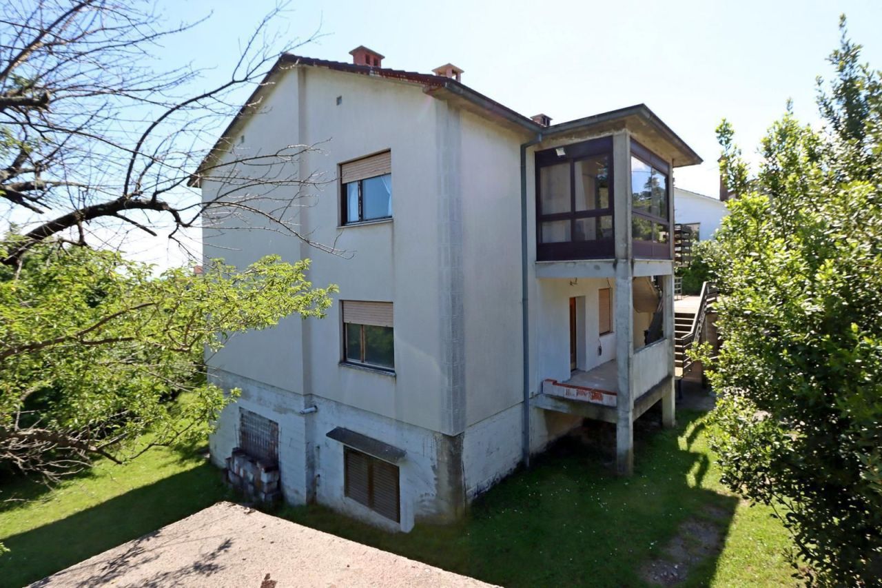 Villa Matulji, Croatia, 399 m² - picture 4