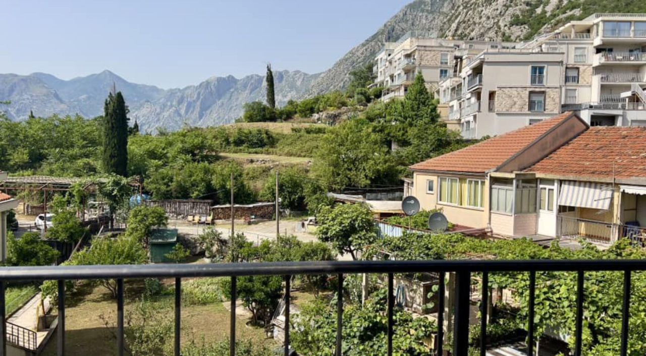 Apartment in Dobrota, Montenegro, 52 m² - Foto 2