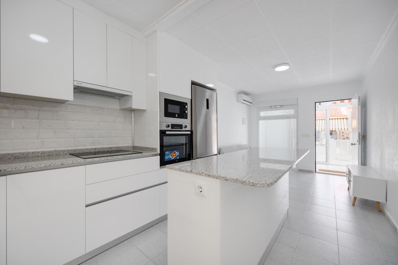 Bungalow en Torrevieja, España, 52 m² - imagen 1