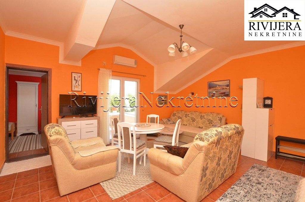 Piso en Herceg-Novi, Montenegro, 53 m² - imagen 1