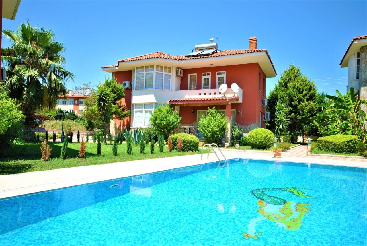Villa in Kemer, Türkei, 180 m² - Foto 1