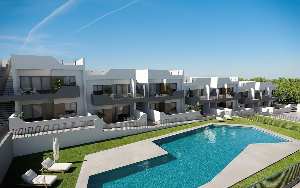 Bungalow en San Miguel de Salinas, España, 83 m² - imagen 1