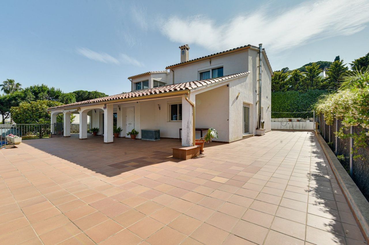 Casa en la Costa Brava, España, 397 m² - imagen 6