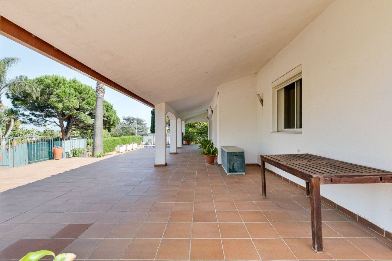 Casa en la Costa Brava, España, 397 m² - imagen 8