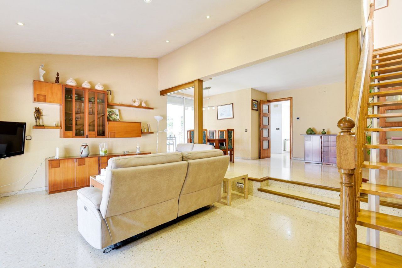 Casa en la Costa Brava, España, 397 m² - imagen 18