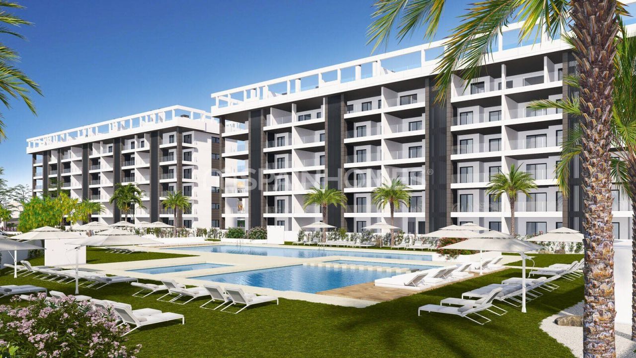 Apartment in Torrevieja, Spain, 89 m² - picture 1
