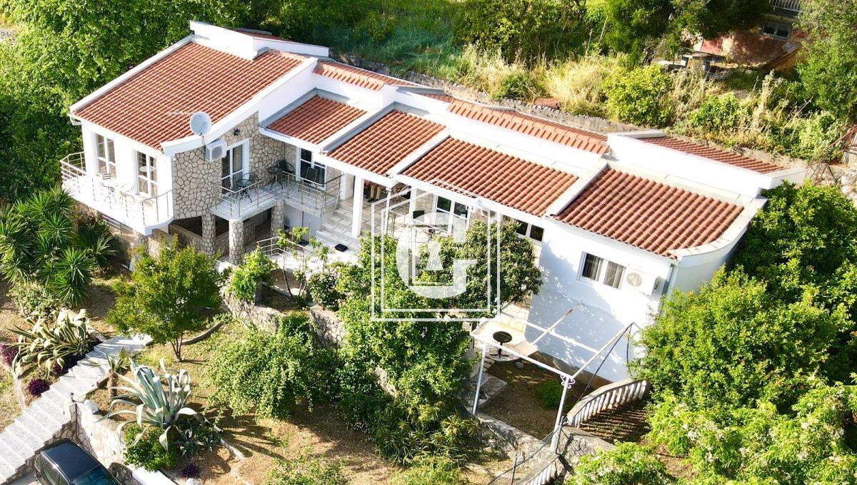 Villa au Bar, Monténégro, 142 m² - image 1