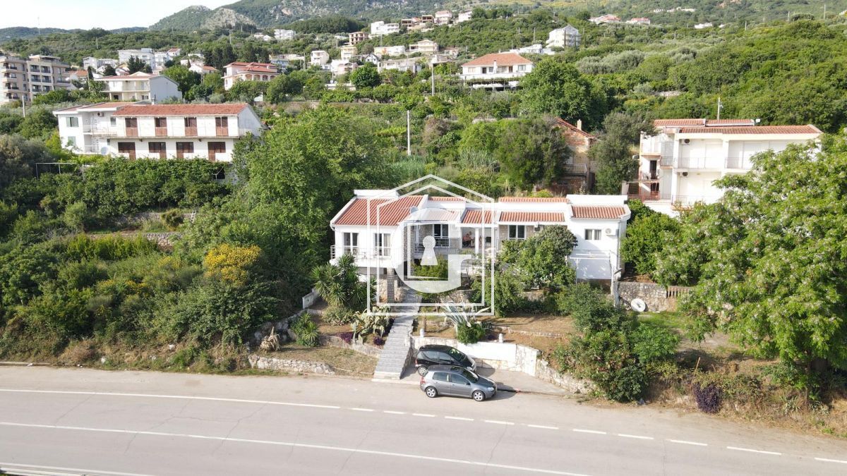 Villa a Bar, Montenegro, 142 m² - foto 10