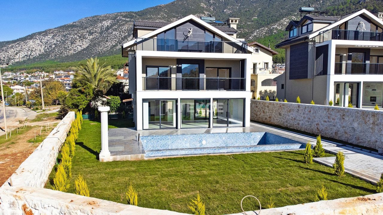 Villa in Fethiye, Turkey, 200 m² - picture 1