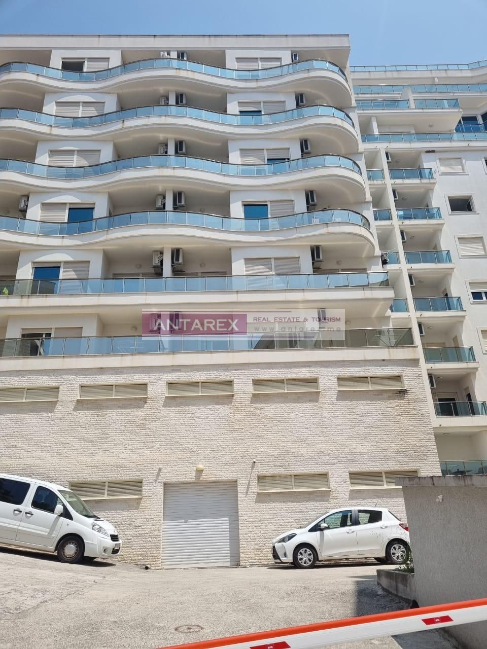 Apartment in Becici, Montenegro, 24 m² - picture 10