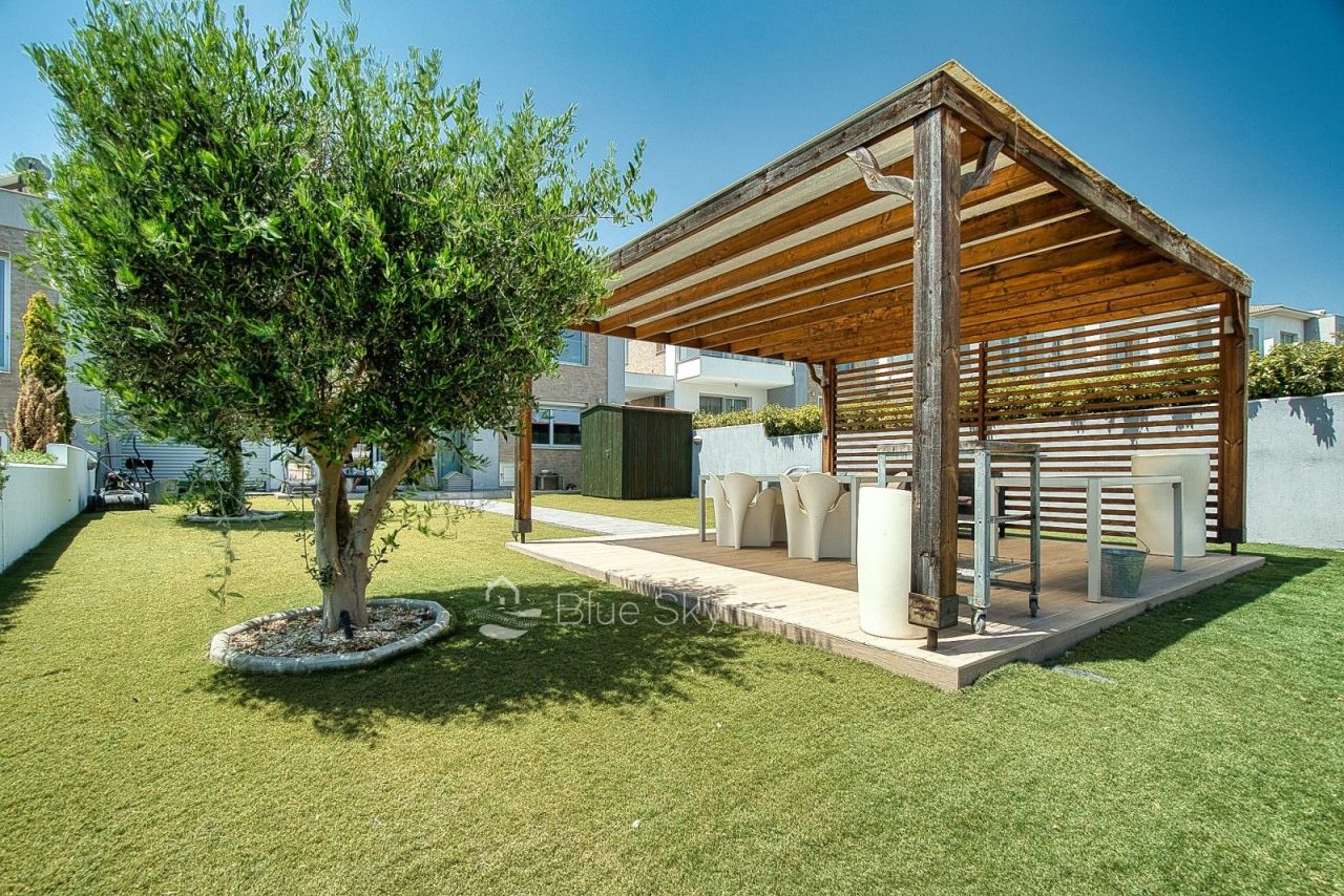 Villa in Limassol, Cyprus, 160 m² - picture 1