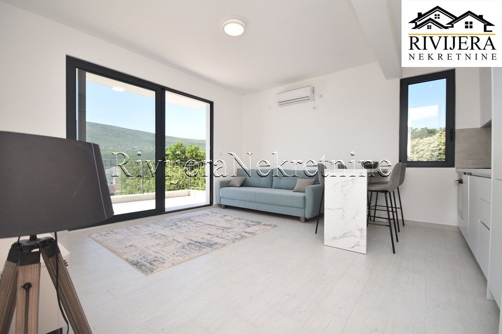 Flat in Herceg-Novi, Montenegro, 51 m² - picture 1